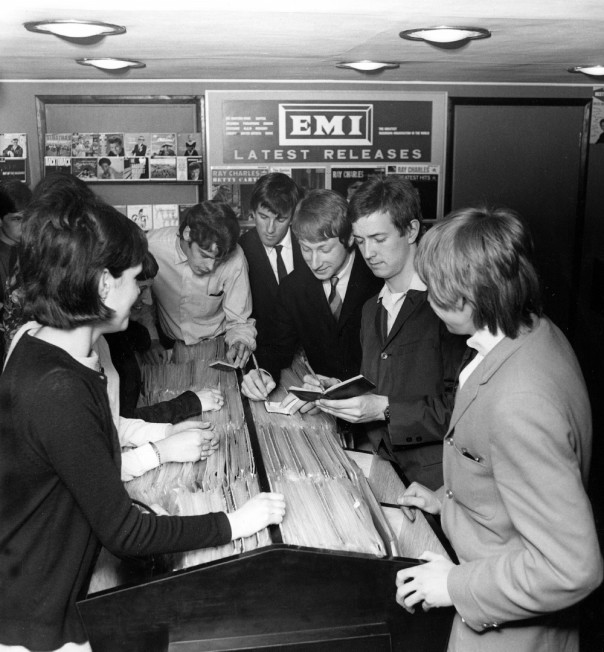 Yardbirds numa loja de discos em Londres